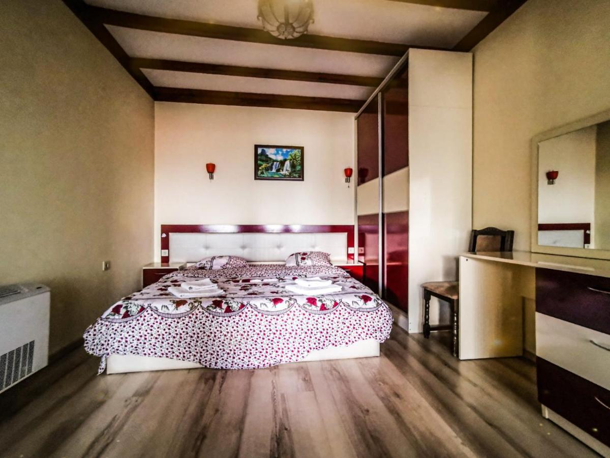 Hotel Alikante Sarnitsa Eksteriør billede
